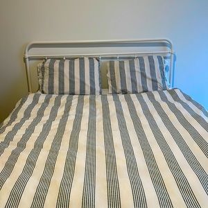 New Never Used 100% Cotton Linen Full Bedding and Standard Shams Set From Turkey